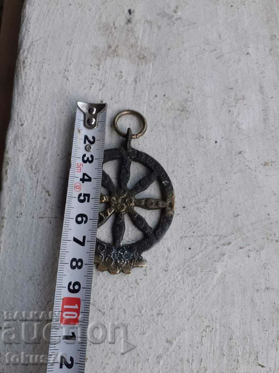 Old bronze locket - 5