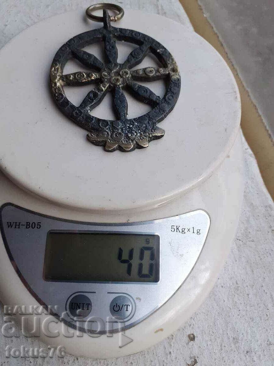 Old bronze locket - 6