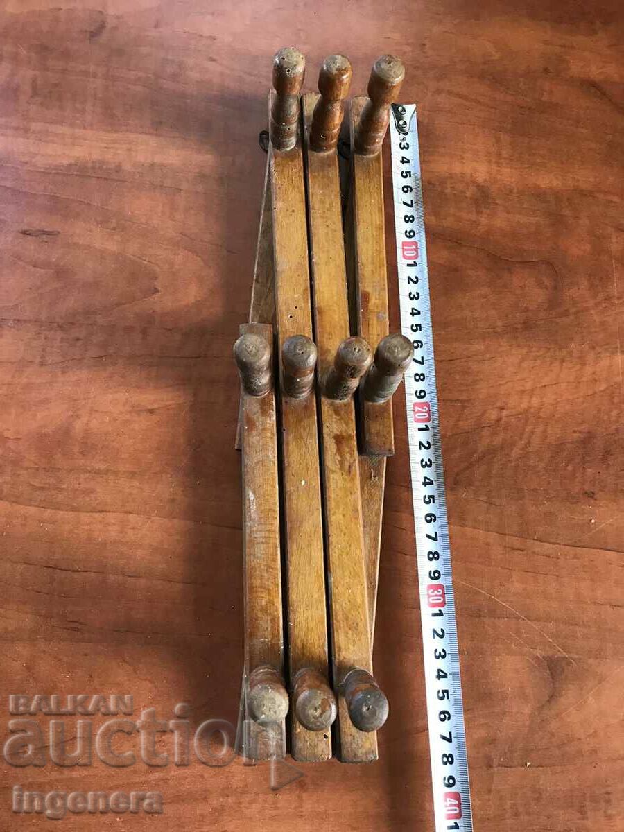 Auction HANGER HANGER WOOD EXTENDABLE WALL Auction HANGER HANGER WOOD EXTENDABLE WALL