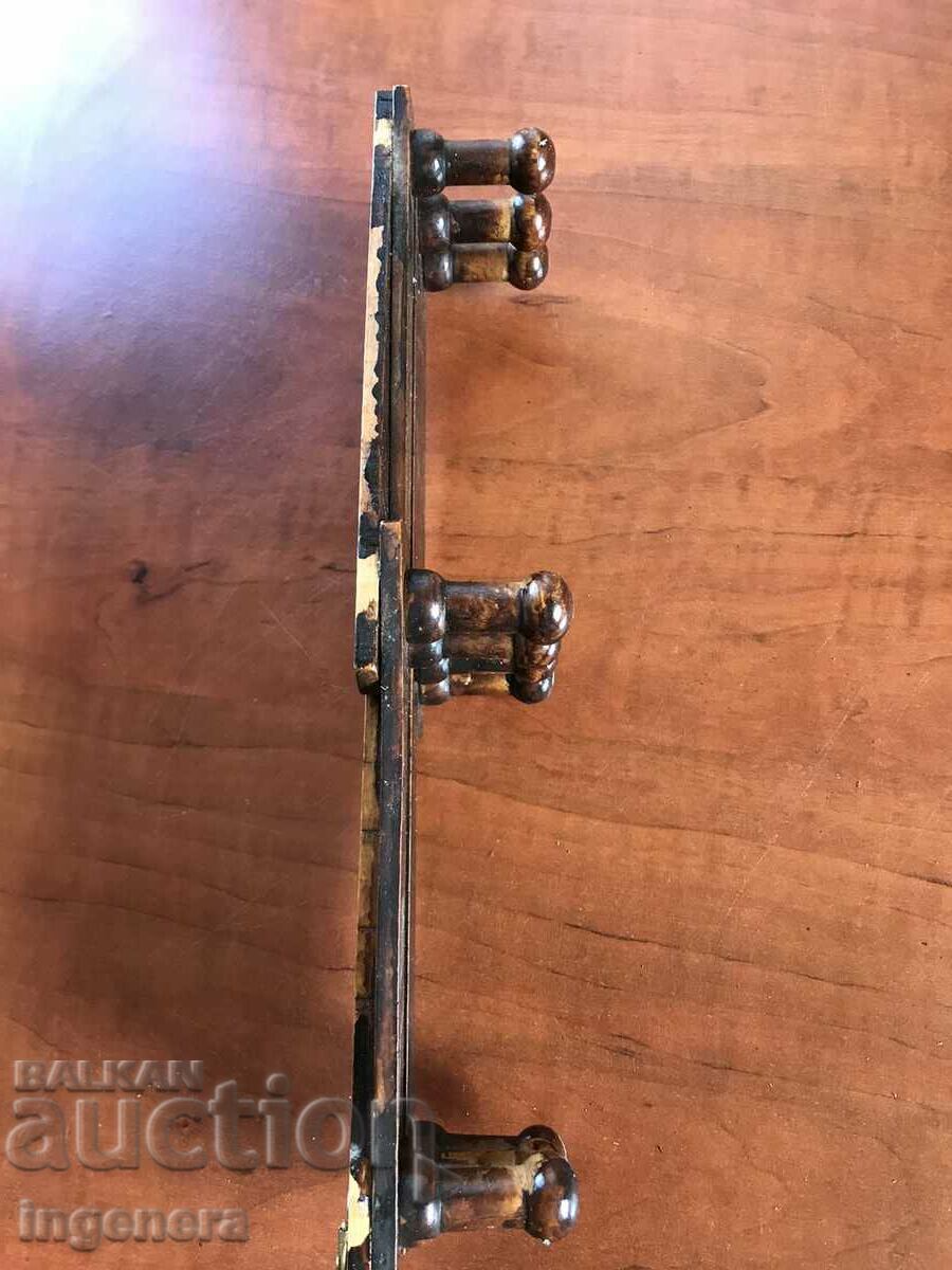 Delivery of HANGER HANGER WOOD EXTENDABLE WALL Delivery of HANGER HANGER WOOD EXTENDABLE WALL