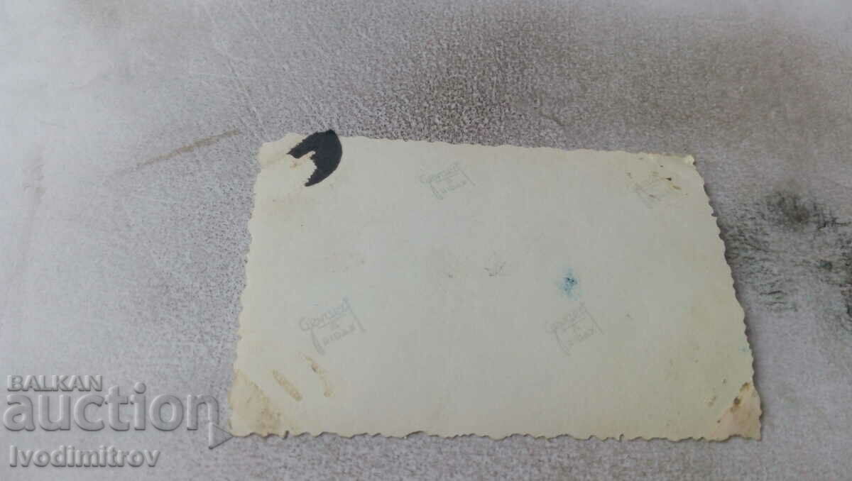 Photo A young man and two young girls with price 0.75 BGN | € 0.38 Photo A young man and two young girls with price 0.75 BGN | € 0.38