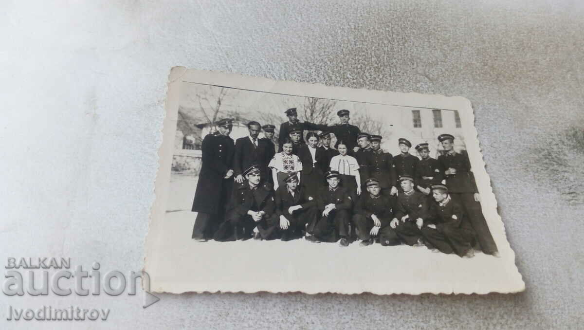 Photo Sliven Pupils in the school yard