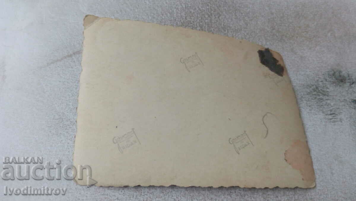 Photo Officer men and women in co-op uniform with price 0.85 BGN | € 0.43 Photo Officer men and women in co-op uniform with price 0.85 BGN | € 0.43