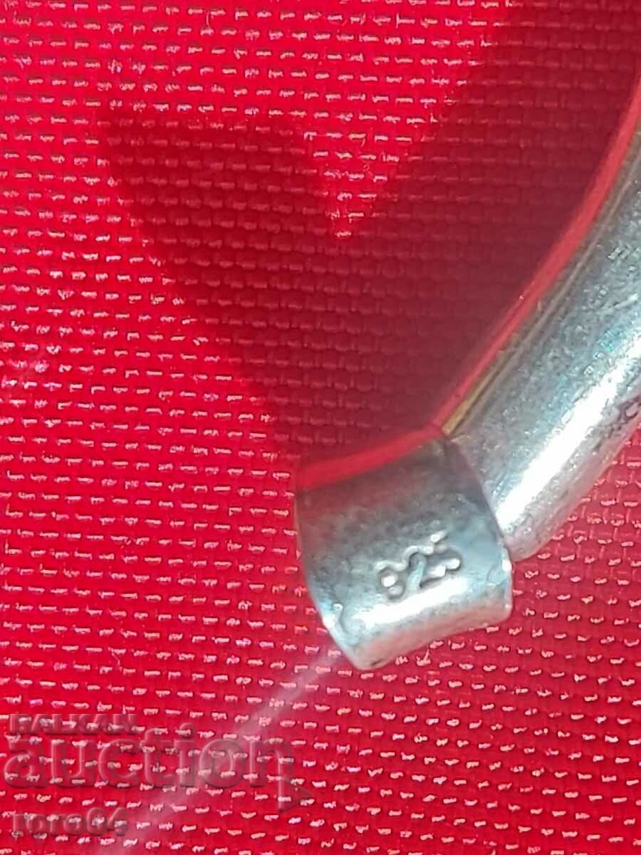 Delivery of SILVER PENDANT - 925 Delivery of SILVER PENDANT - 925