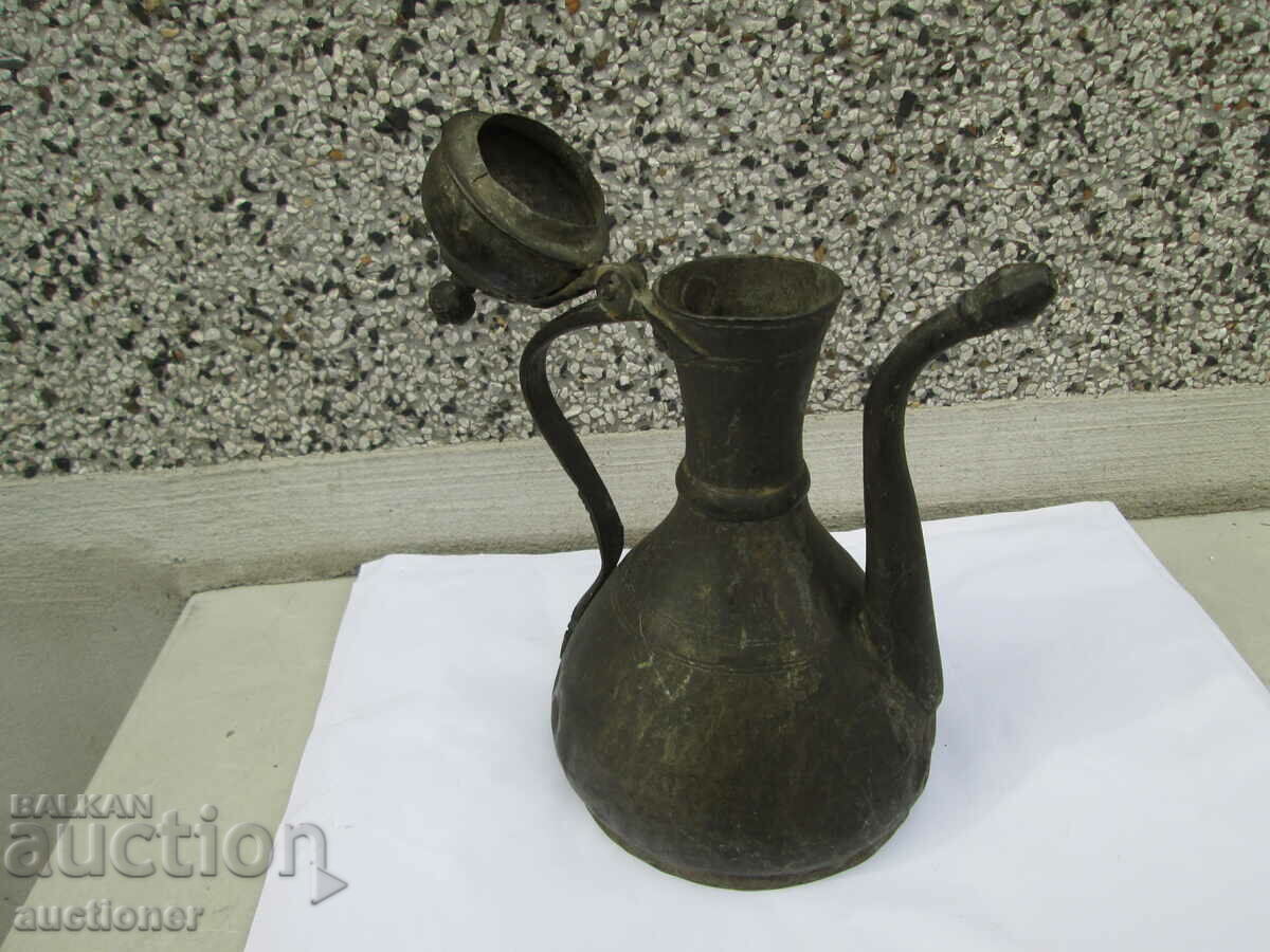 Delivery of OLD OTTOMAN COPPER POT Delivery of OLD OTTOMAN COPPER POT