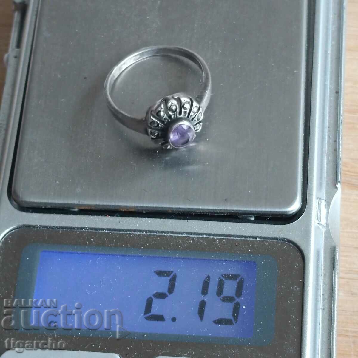 Delivery of Old lady's silver ring Delivery of Old lady's silver ring