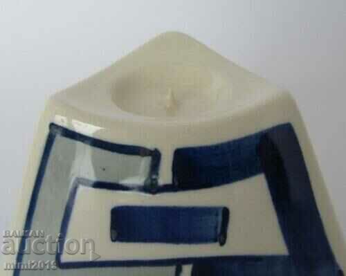 Delivery of Porcelain candlestick, marked Delivery of Porcelain candlestick, marked