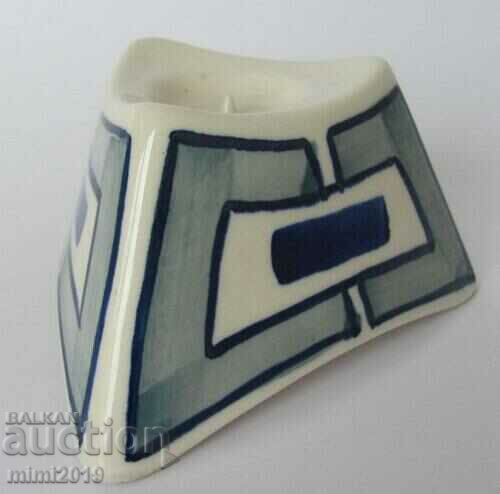 Sfeșnic din porțelan, marcat cu preț 14.00 BGN | € 7.16