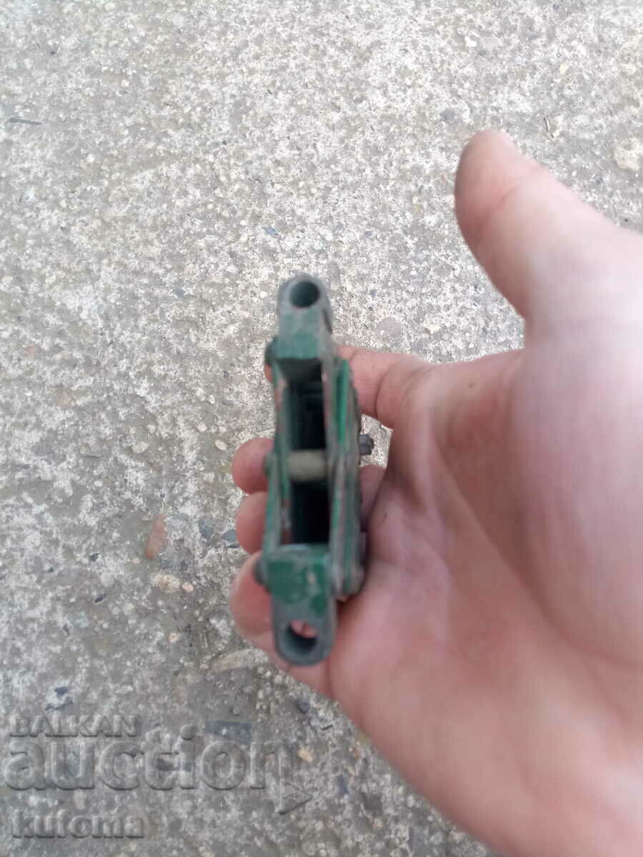 Delivery of Old extendable lamp stand Delivery of Old extendable lamp stand