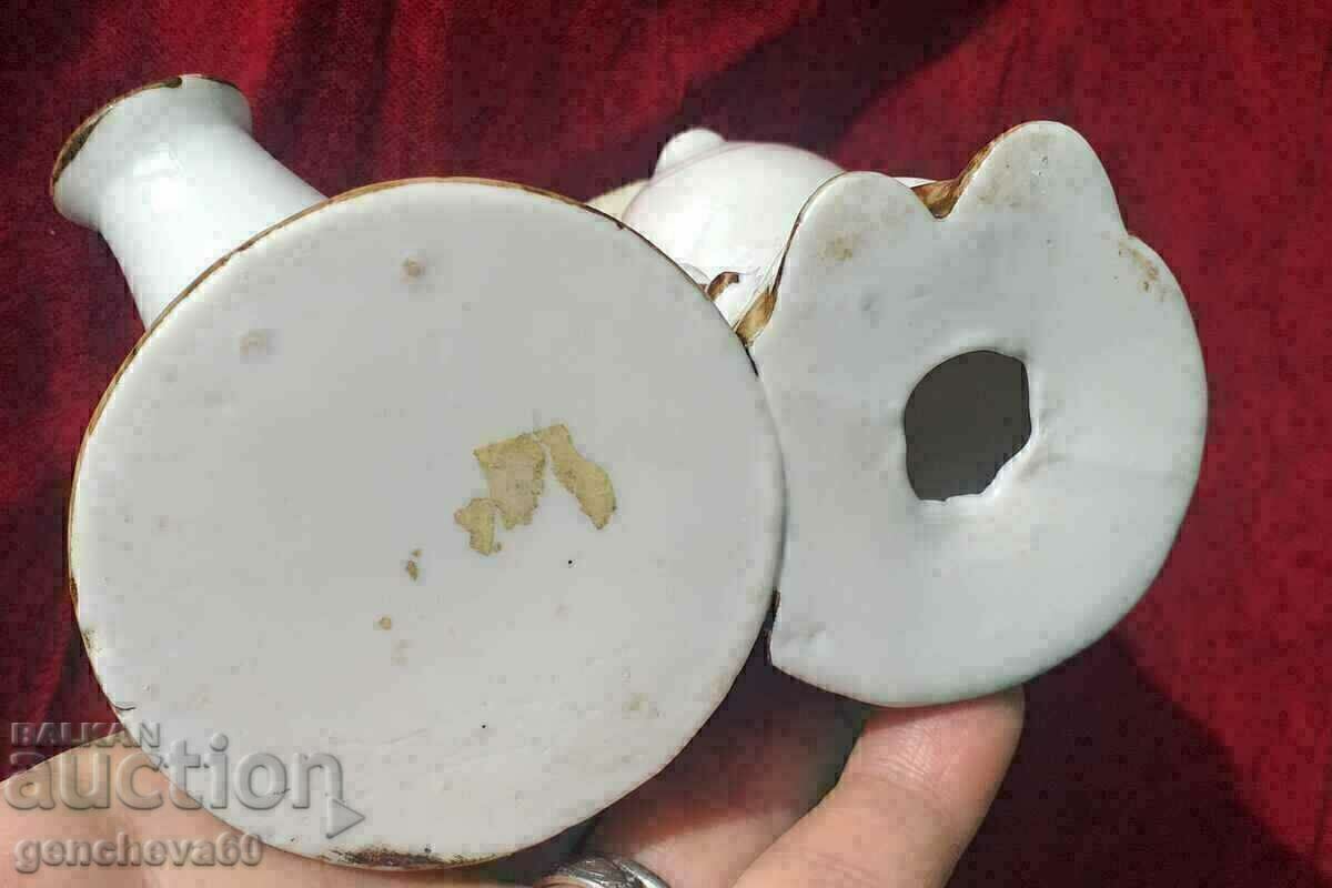 Licitație PORCELAN Figurina unei fete cu o udatoara