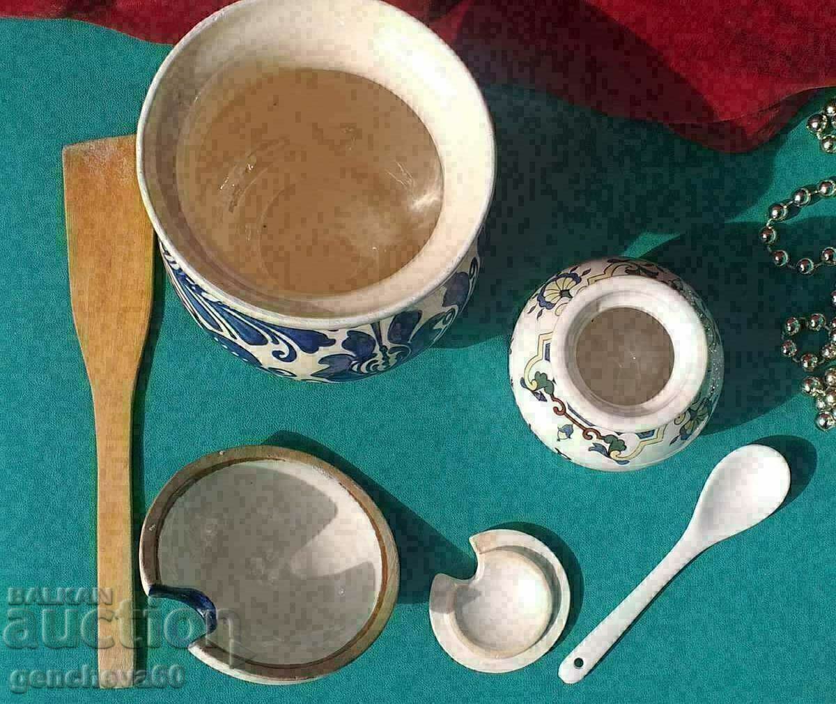 Delivery of Beautiful painted ceramic jars/marks Delivery of Beautiful painted ceramic jars/marks