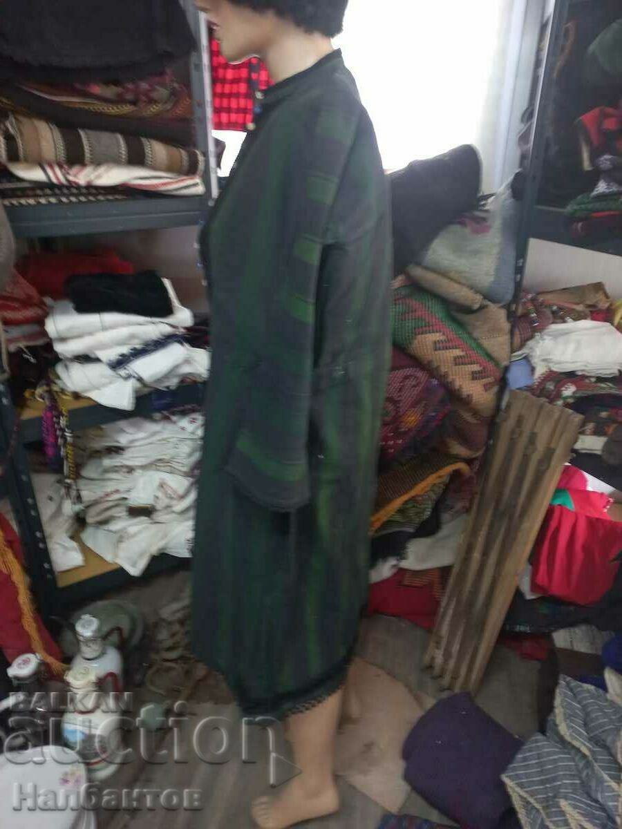 Auction OLD THRACIAN WOMEN'S ALAJA SUKMAN COSTUME Auction OLD THRACIAN WOMEN'S ALAJA SUKMAN COSTUME