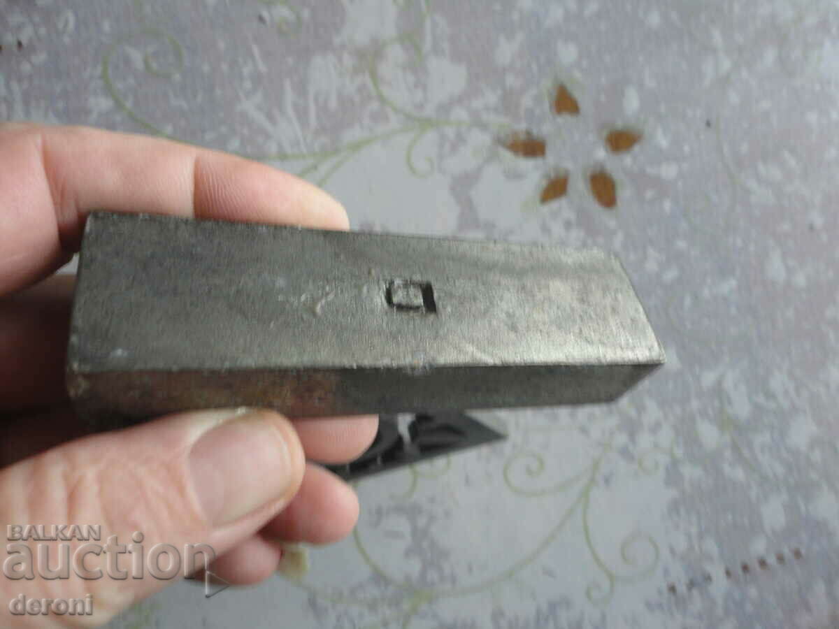 Delivery of Small German DEGUSSA bronze sculpture