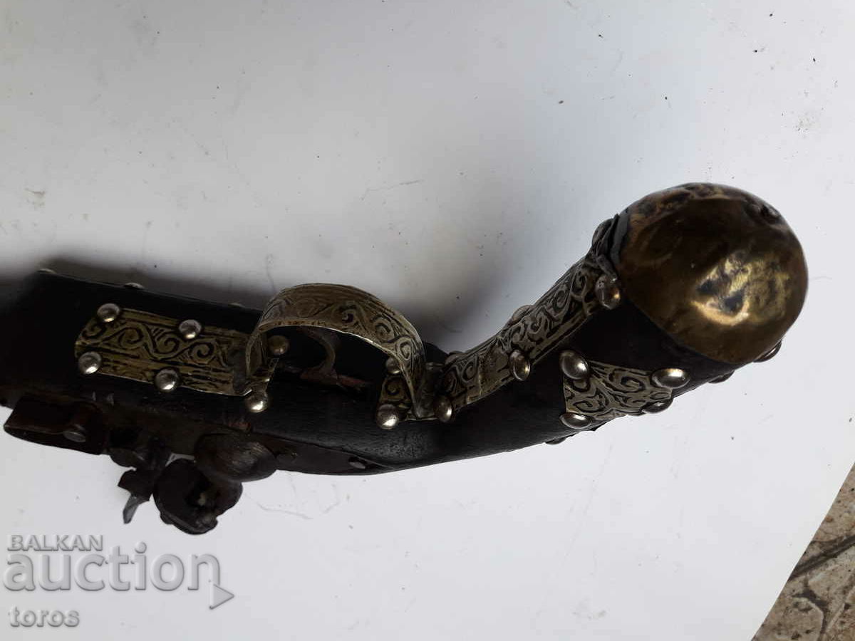 Frumos pistol cu cremene, pușcă, armă cu preț € 132.94 | 260.01 BGN