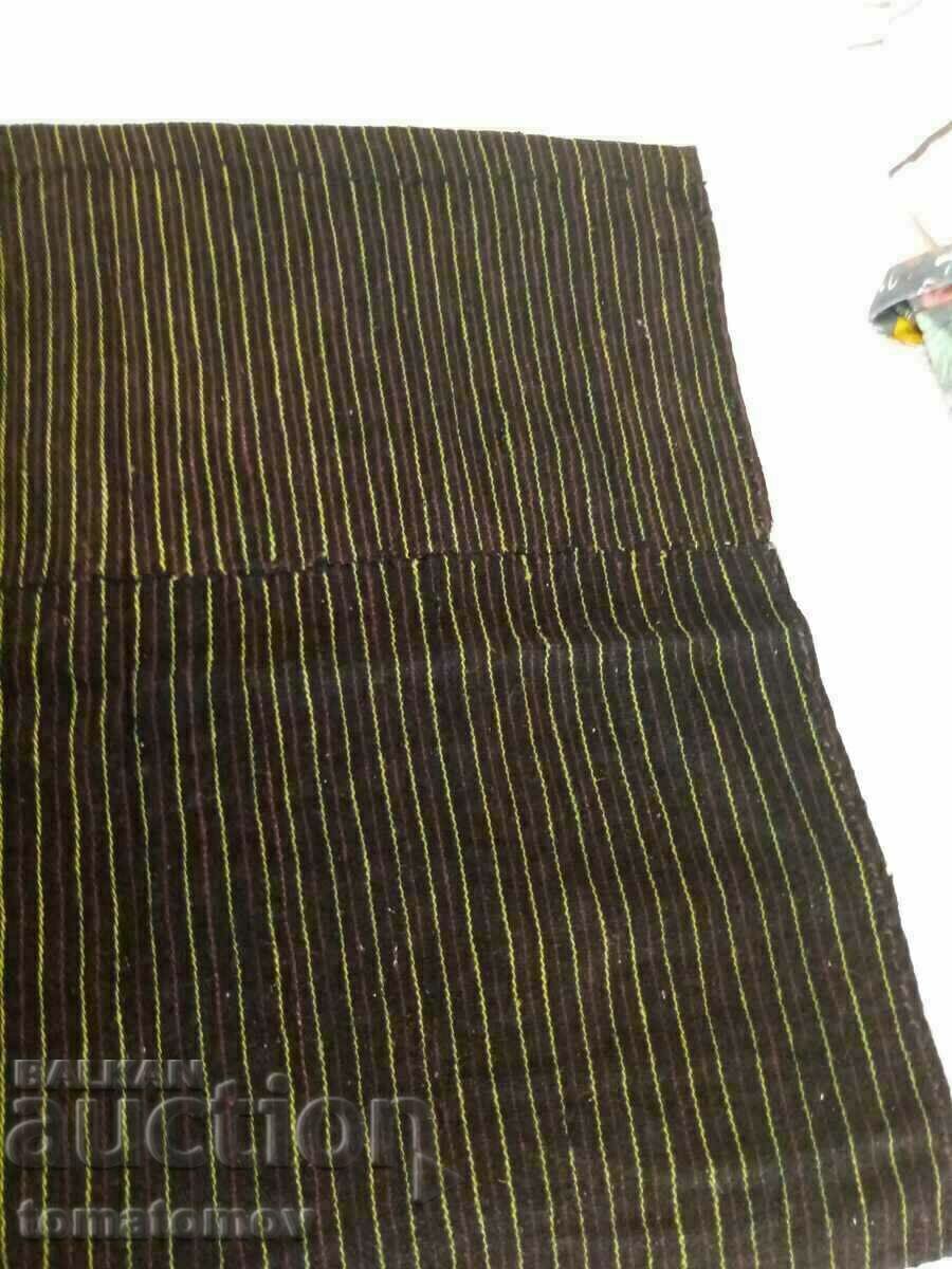 Δημοπρασία Ποδιά (πόδια) 100 ετ. Δημοπρασία Ποδιά (πόδια) 100 ετ.