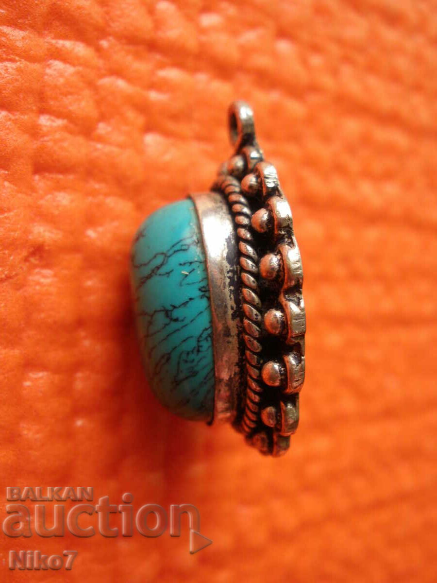 Pandantiv din argint, vechi cu o piatră. - 5 Pandantiv din argint, vechi cu o piatră. - 5