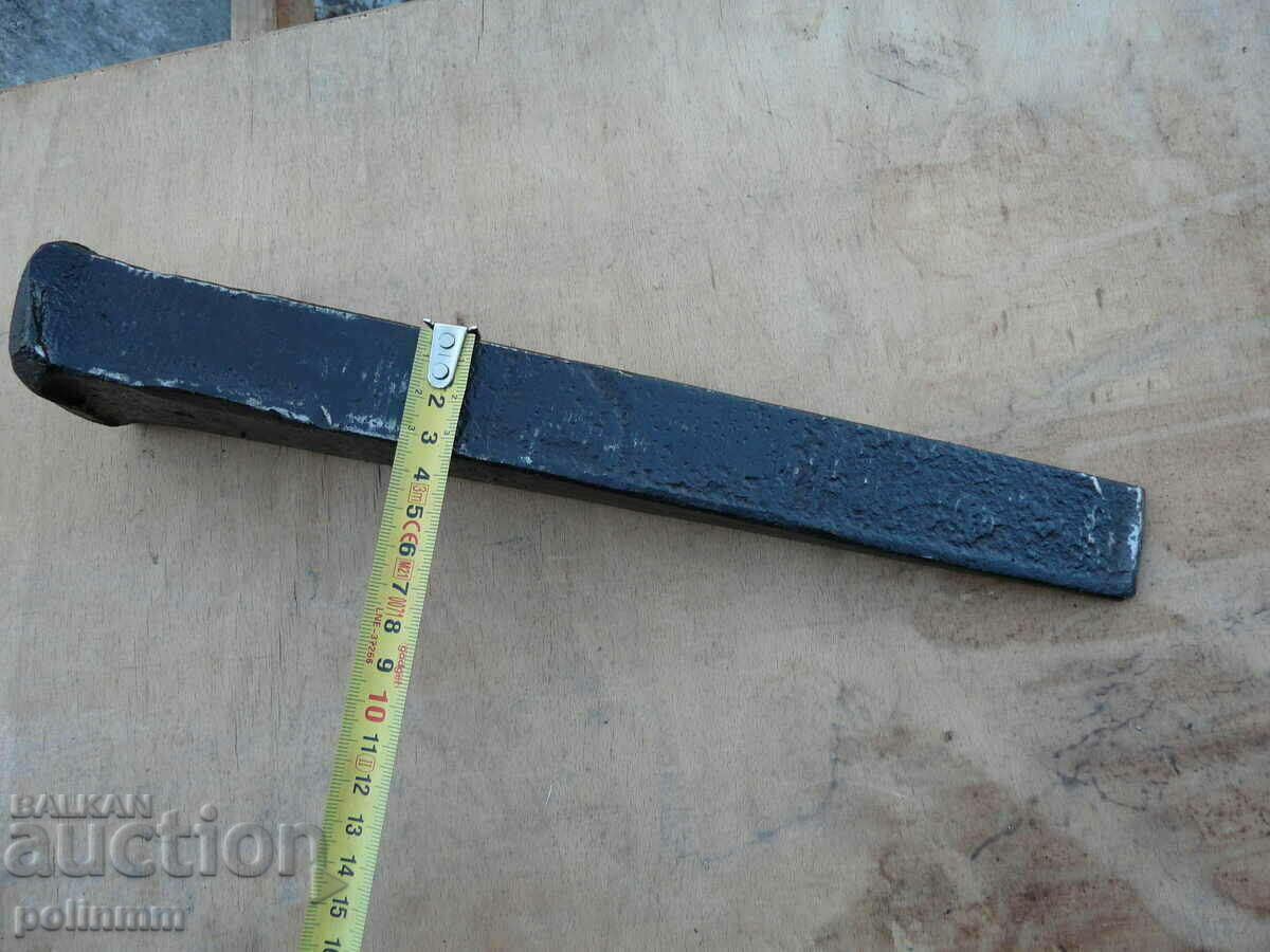 Old forged wood splitting dagger with price 40.00 BGN | € 20.45 Old forged wood splitting dagger with price 40.00 BGN | € 20.45