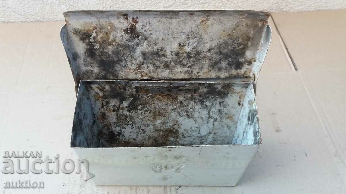 Auction  BDZ - SOC. REMOVABLE WALL ASHTRAY 2