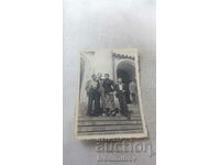 Photo Four youths on the stairs 1942
