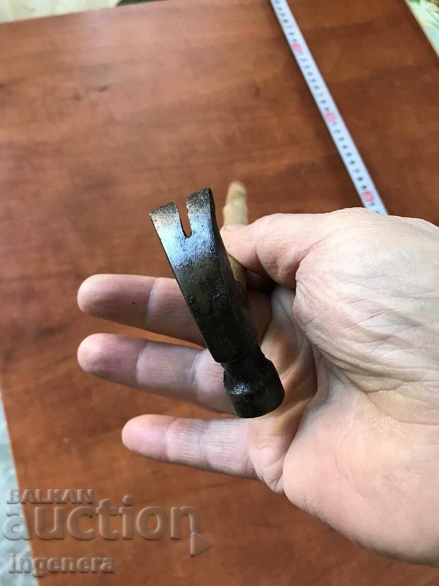 HAMMER HAMMER OLD SMALL TOOL - 6 HAMMER HAMMER OLD SMALL TOOL - 6