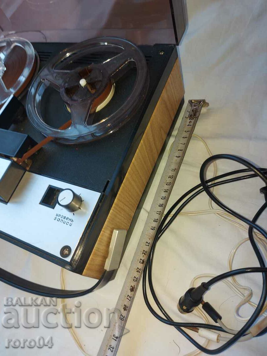 Auction TAPE RECORDER - NOTE 303 - EXCELLENT Auction TAPE RECORDER - NOTE 303 - EXCELLENT