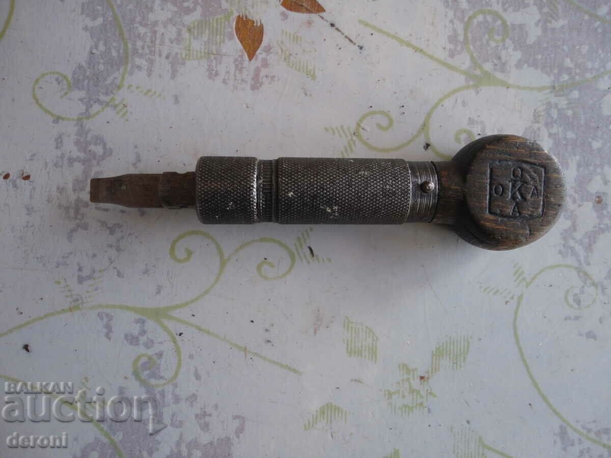 Army Old screwdriver screwdrivers from ZIP WW 2 with price 220.00 BGN | € 112.48 Army Old screwdriver screwdrivers from ZIP WW 2 with price 220.00 BGN | € 112.48