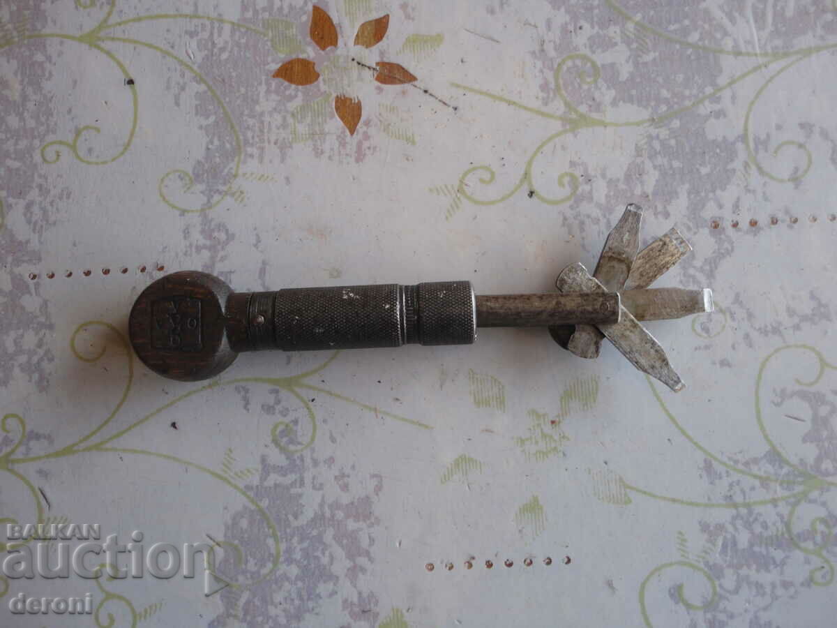 Auction Army Old screwdriver screwdrivers from ZIP WW 2 Auction Army Old screwdriver screwdrivers from ZIP WW 2