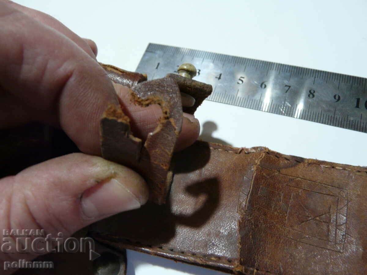 Auction Old leather pot Auction Old leather pot