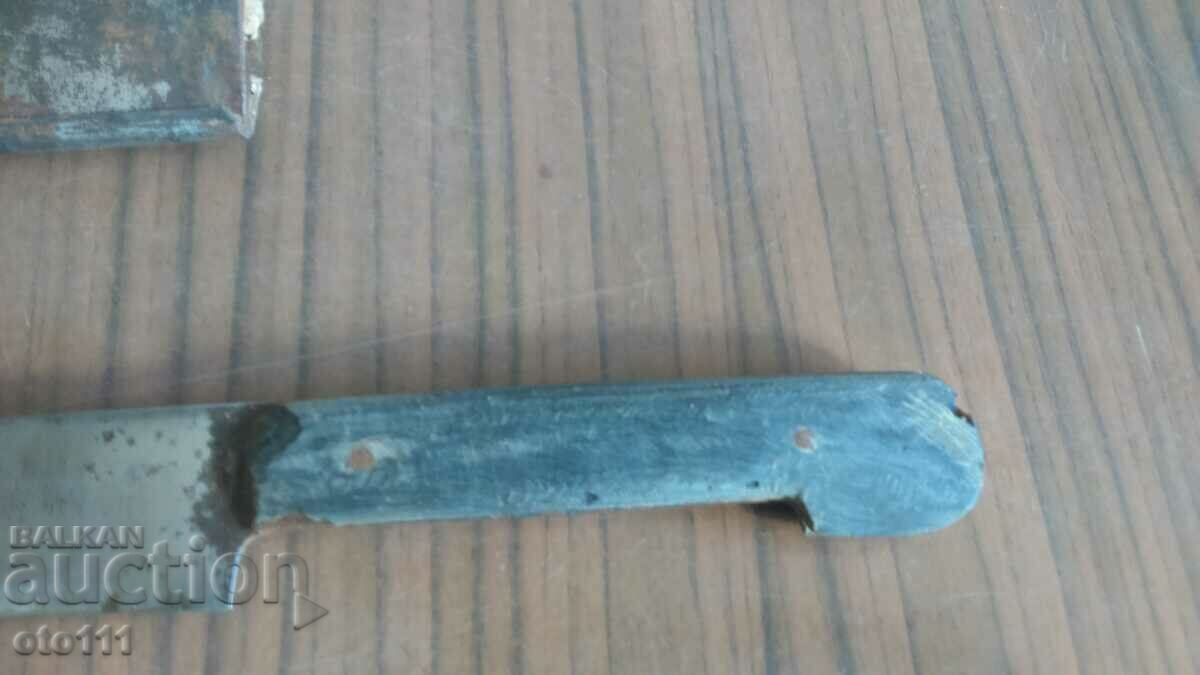 Auction  OLD FORGED SHEPHERD KNIFE - BUFFALO HORN