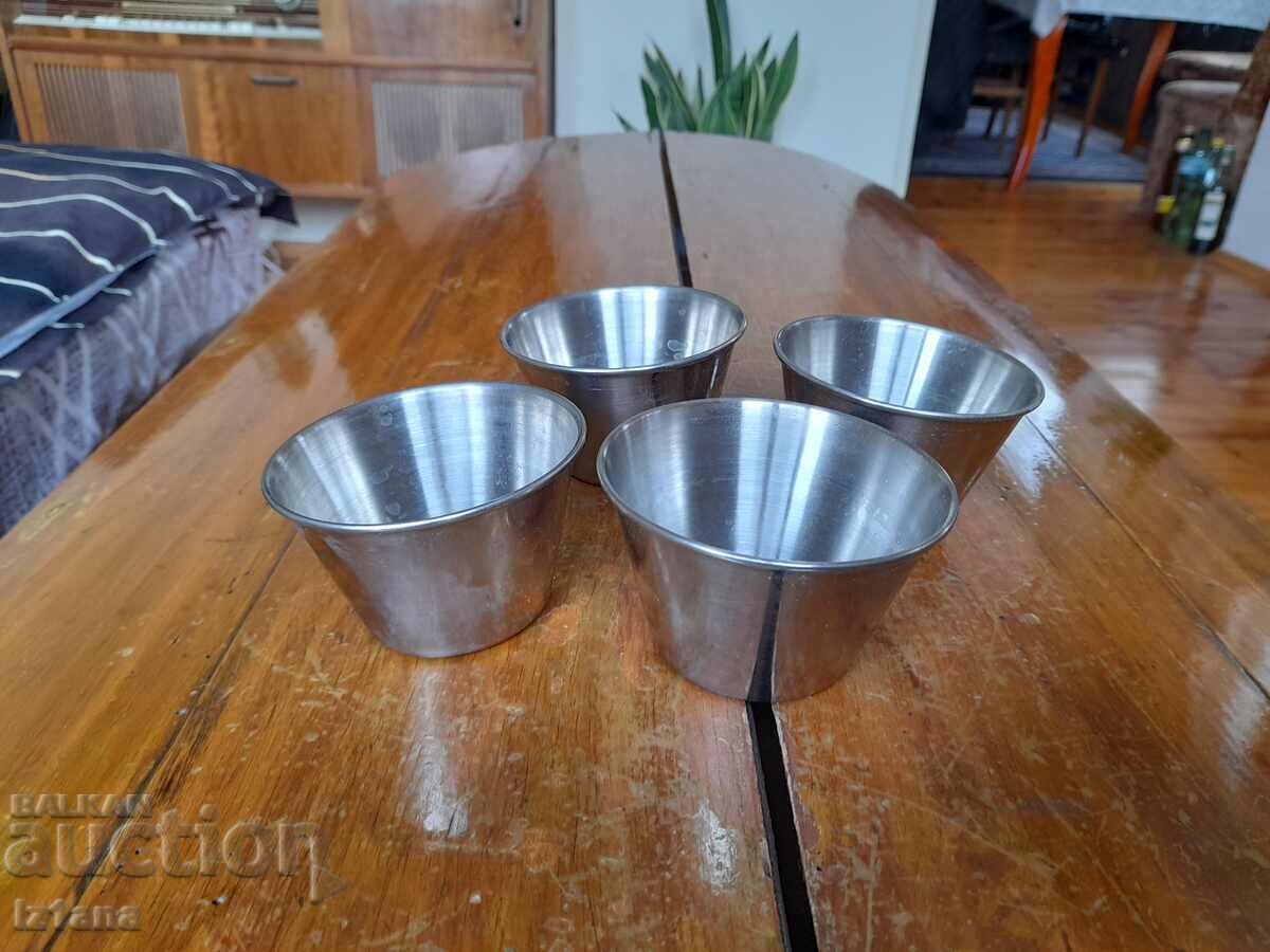 Old creme caramel bowls with price 25.00 BGN | € 12.78