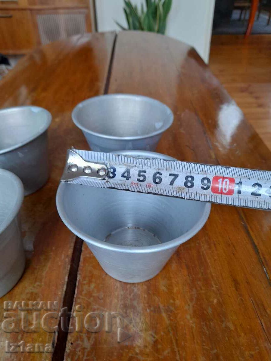 Old creme caramel bowls - 5 Old creme caramel bowls - 5