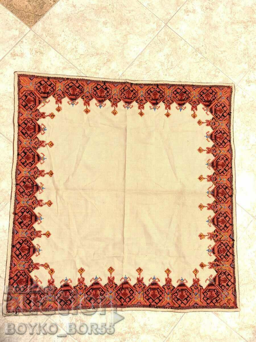 Βασιλικό Τραπεζομάντηλο Αντίκας Πλούσια Κεντημένο με τιμή 70.00 BGN | € 35.79