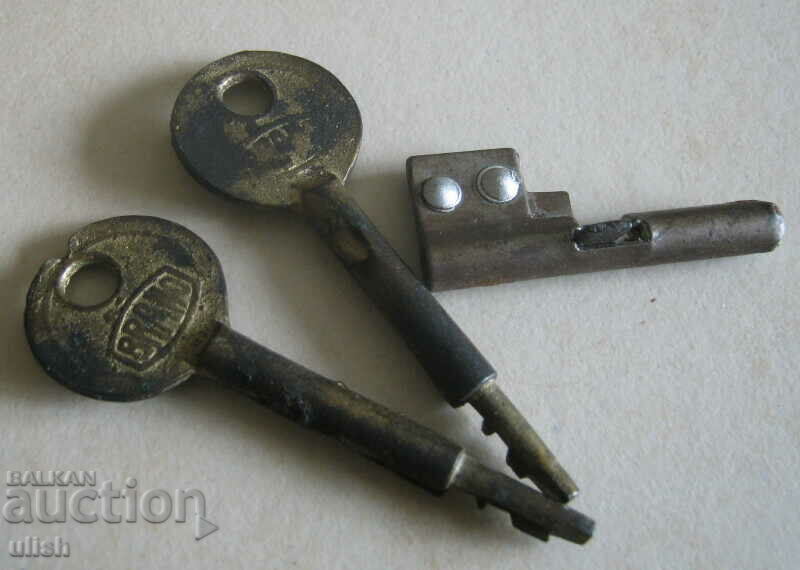 Old set of 2 key lock secret Bravo lock cartridge with price 10.00 BGN | € 5.11 Old set of 2 key lock secret Bravo lock cartridge with price 10.00 BGN | € 5.11