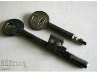 Old set of 2 key lock secret Bravo lock cartridge