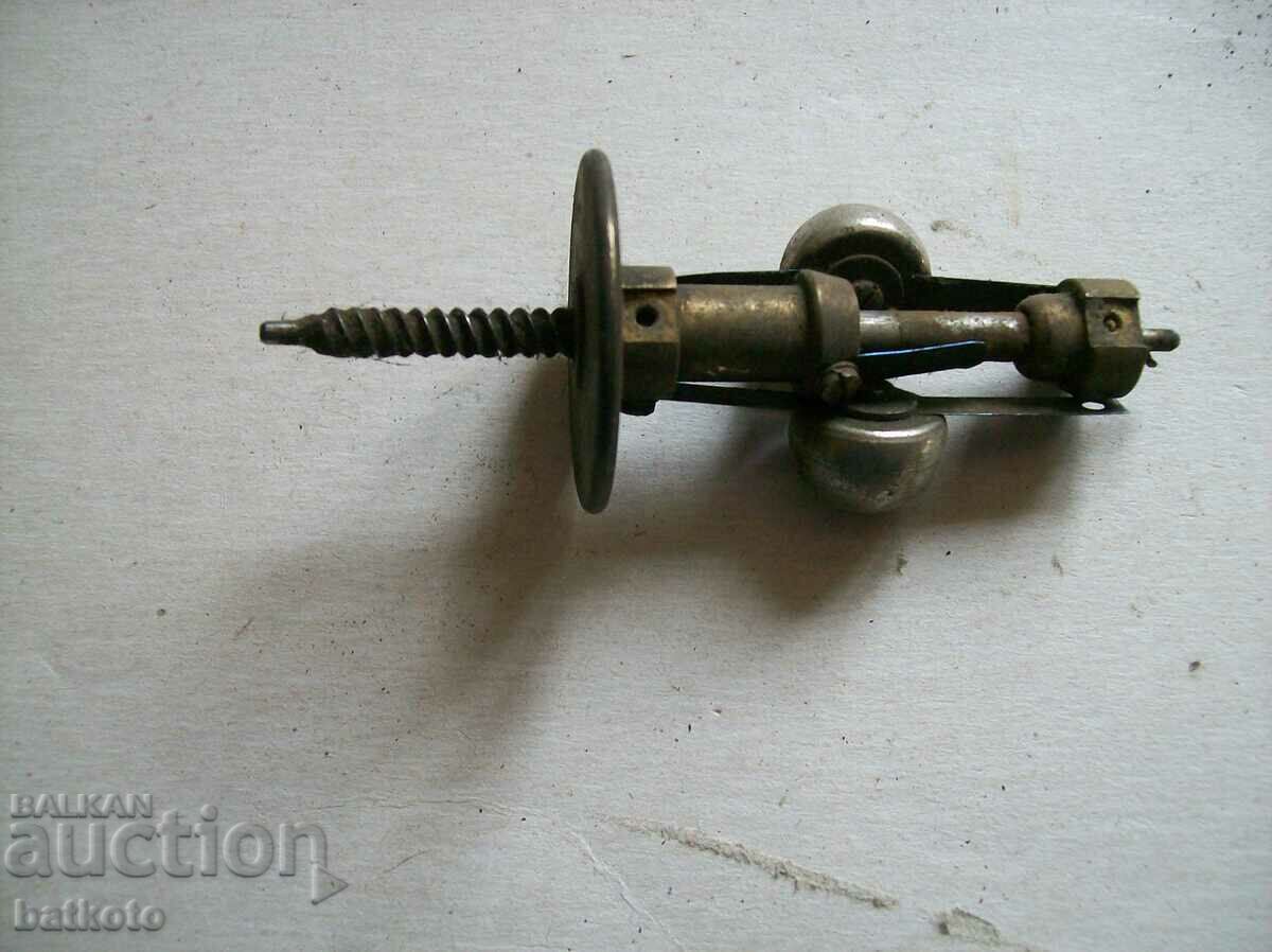 Centrifugal mechanism from a hand gramophone with price 20.00 BGN | € 10.23 Centrifugal mechanism from a hand gramophone with price 20.00 BGN | € 10.23