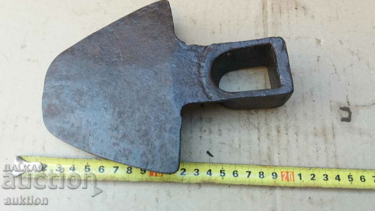 OLD WROUGHT RENAISSANCE HOE TOOL with price 3.49 BGN | € 1.78