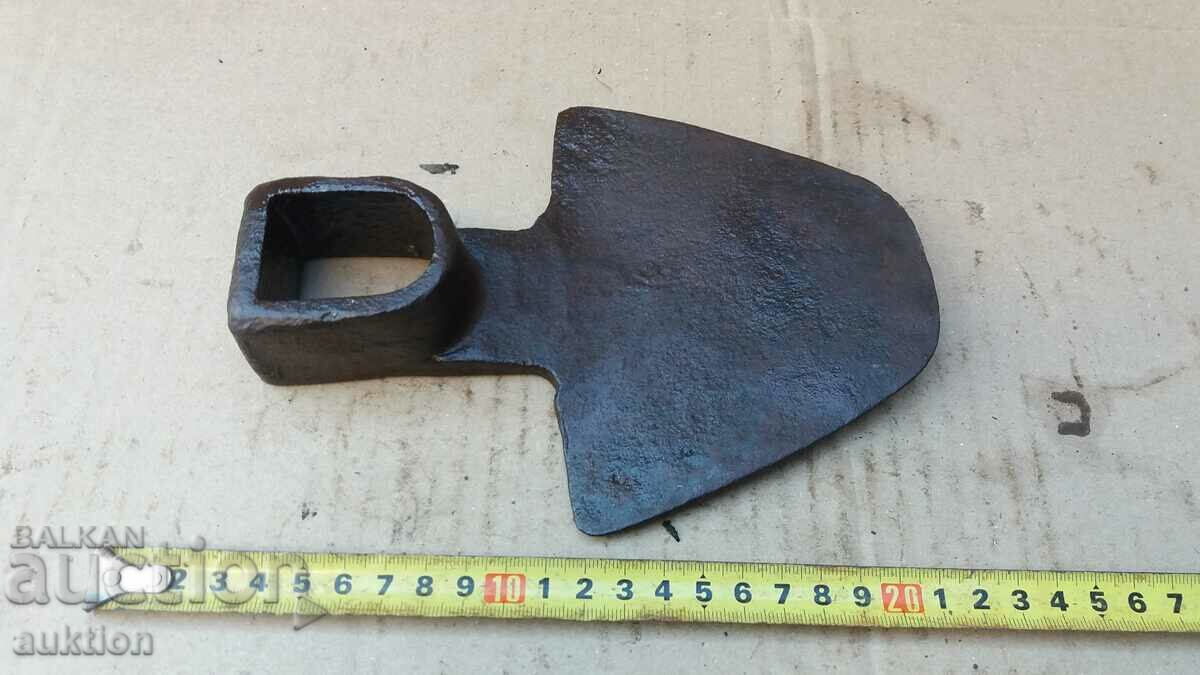 OLD WROUGHT RENAISSANCE HOE TOOL - 5