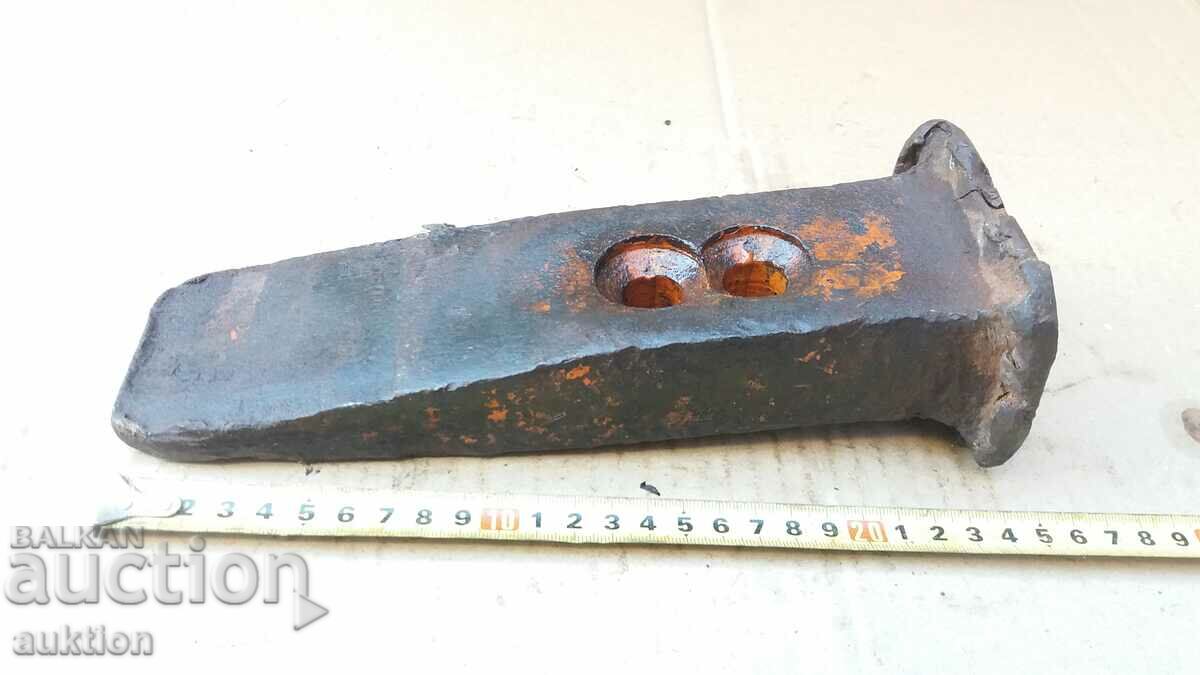 SOLID STEEL DAGGER, WEDGE, CUTTER with price 18.99 BGN | € 9.71 SOLID STEEL DAGGER, WEDGE, CUTTER with price 18.99 BGN | € 9.71