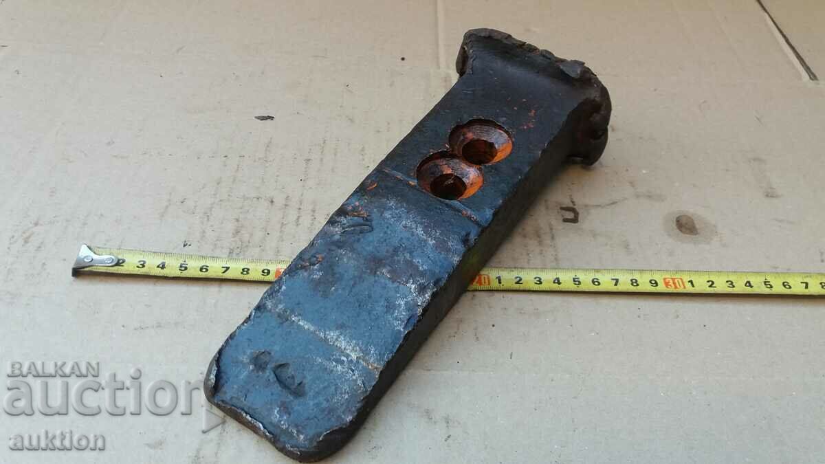 SOLID STEEL DAGGER, WEDGE, CUTTER - 6 SOLID STEEL DAGGER, WEDGE, CUTTER - 6