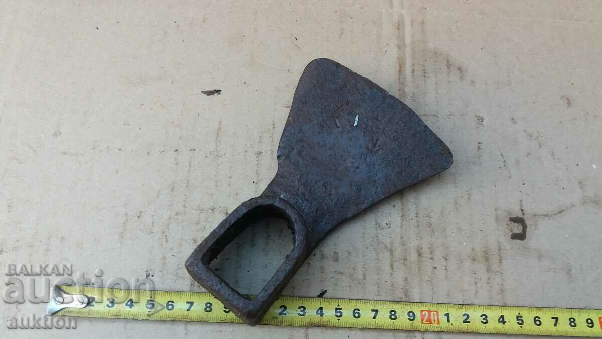 OLD WROUGHT RENAISSANCE HOE TOOL - 7 OLD WROUGHT RENAISSANCE HOE TOOL - 7