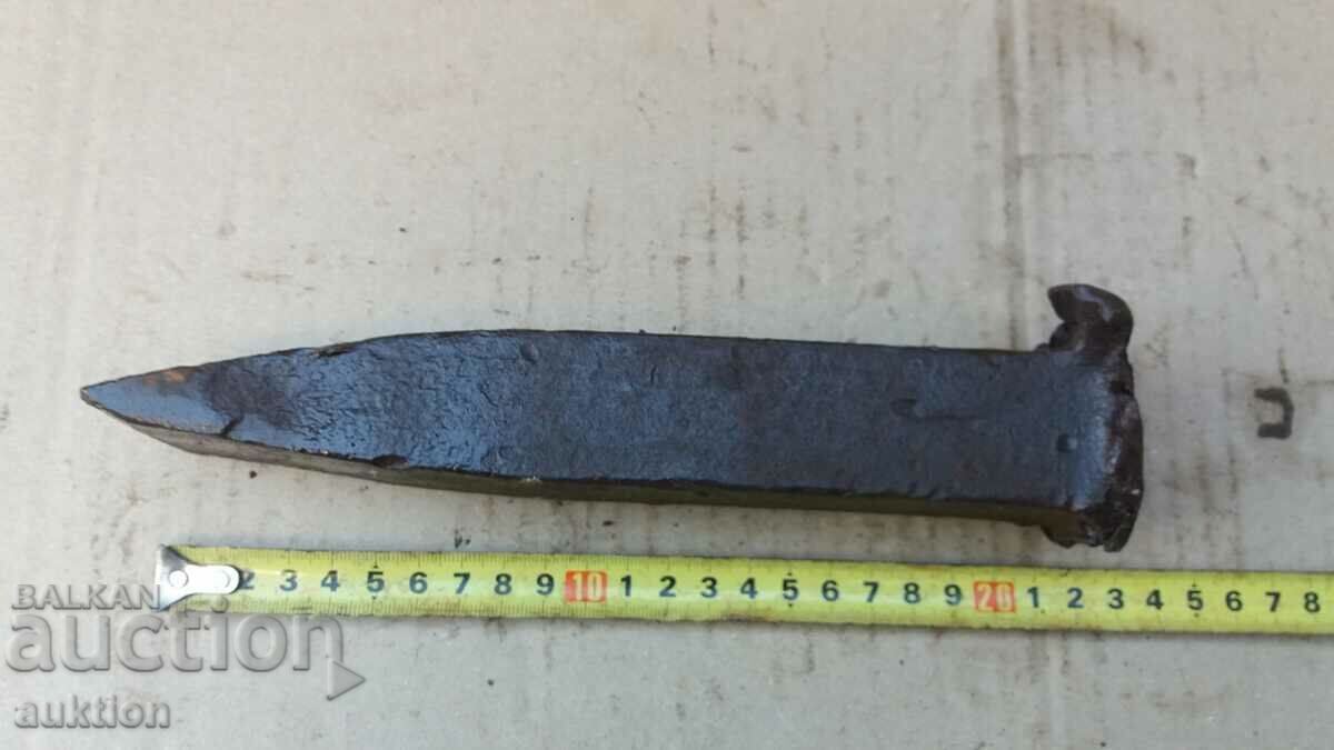 Auction SOLID STEEL DAGGER, WEDGE, CUTTER Auction SOLID STEEL DAGGER, WEDGE, CUTTER