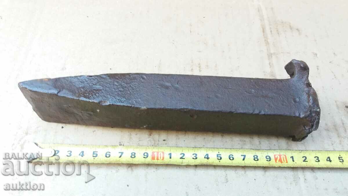 Delivery of SOLID STEEL DAGGER, WEDGE, CUTTER Delivery of SOLID STEEL DAGGER, WEDGE, CUTTER