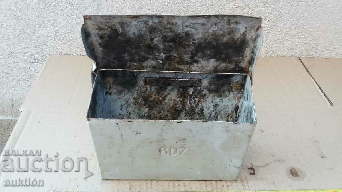 BDZ - SOC. WALL ASHTRAY REMOVED - 5
