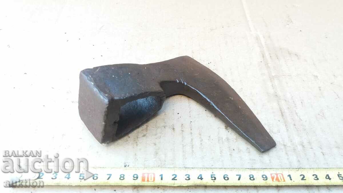 OLD WROUGHT SMALL AX