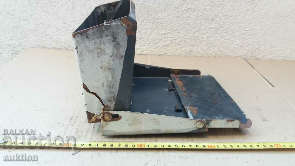 Delivery of BDZ - SOC. WALL ASHTRAY MOVED FOR THE 50 YEARS