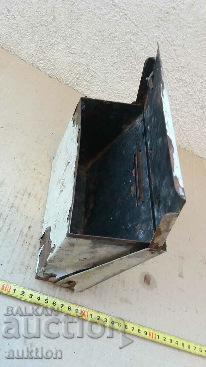 Delivery of BDZ - SOC. WALL ASHTRAY REMOVED