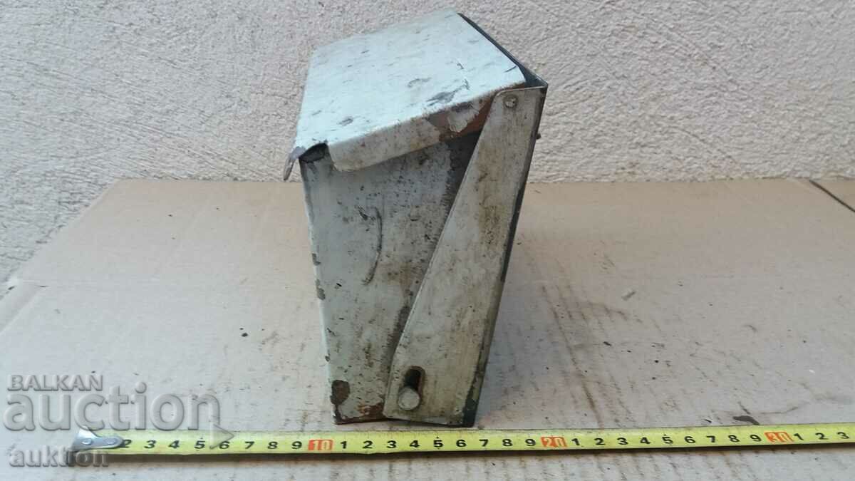 Auction BDZ - SOC. WALL ASHTRAY REMOVED Auction BDZ - SOC. WALL ASHTRAY REMOVED