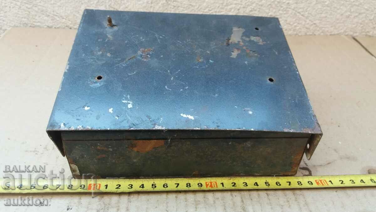 Delivery of BDZ - SOC. WALL ASHTRAY REMOVED Delivery of BDZ - SOC. WALL ASHTRAY REMOVED