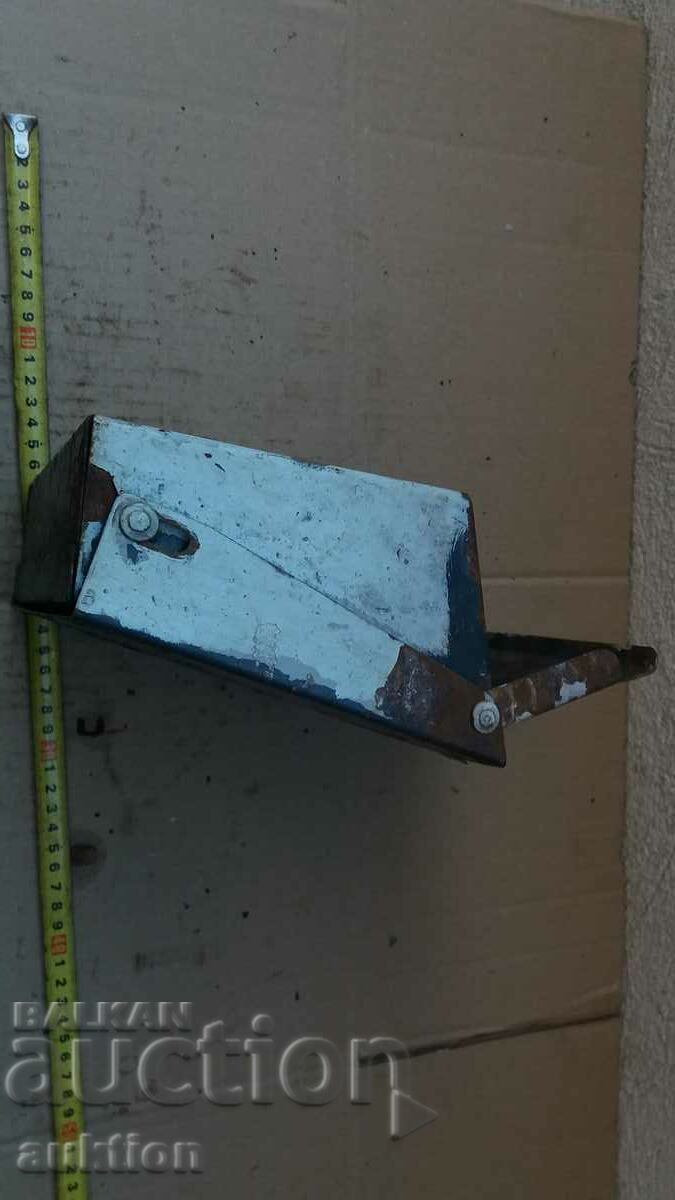 Auction BDZ - SOC. WALL ASHTRAY REMOVED Auction BDZ - SOC. WALL ASHTRAY REMOVED