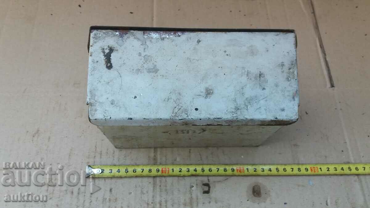 BDZ - SOC. WALL ASHTRAY REMOVED with price 9.99 BGN | € 5.11 BDZ - SOC. WALL ASHTRAY REMOVED with price 9.99 BGN | € 5.11